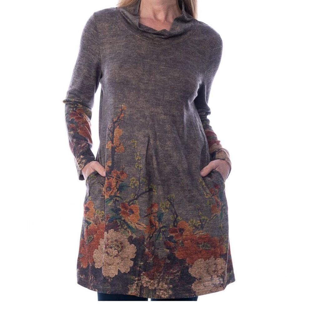 NWT Floral Cowl neck dress by Violet Ruby size L